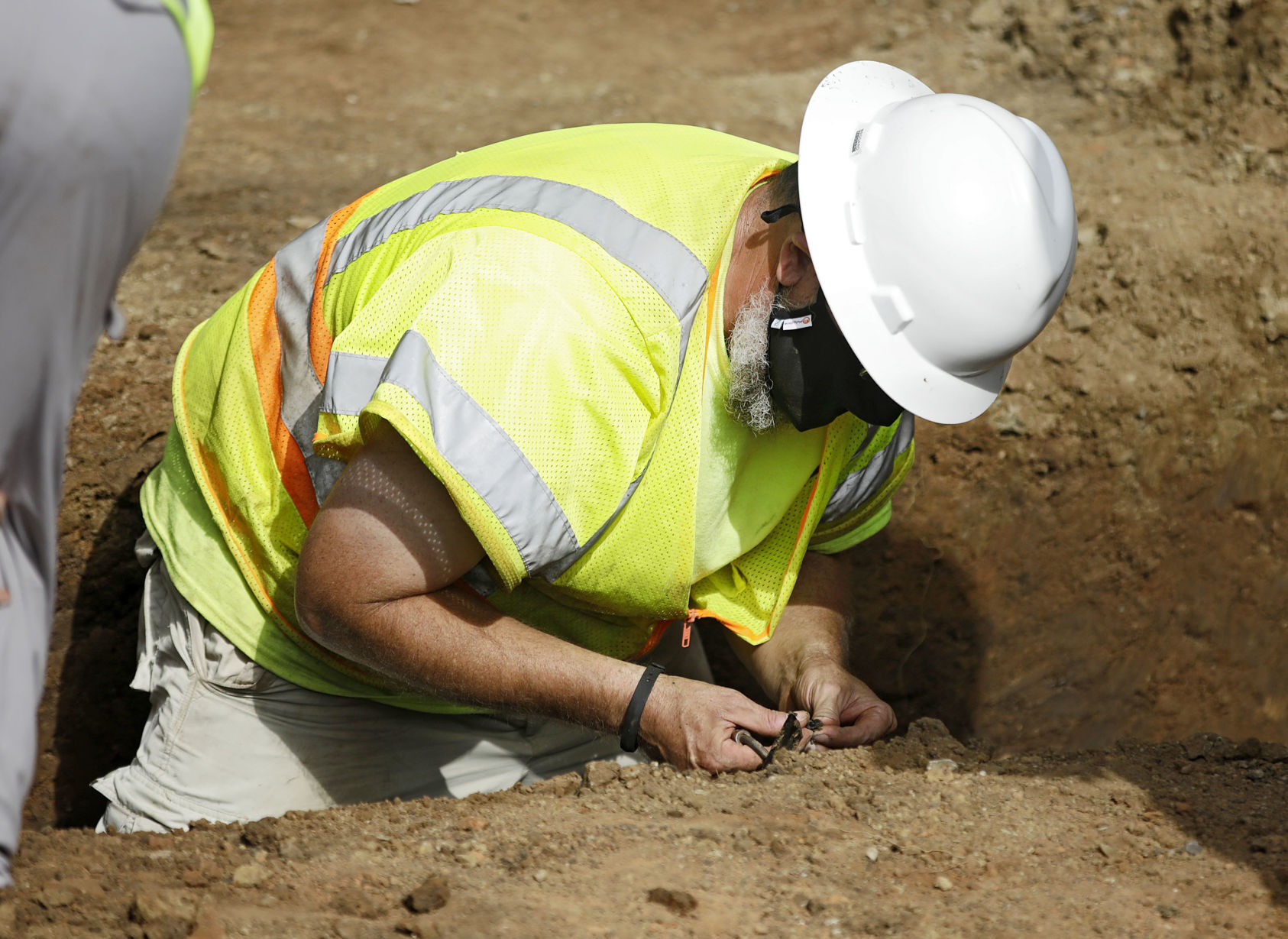 Mass graves search